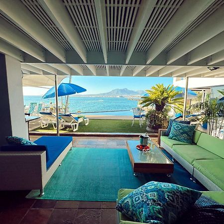 185 On Beach Boutique Suites Gordonʼs Bay Exterior foto
