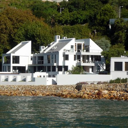 185 On Beach Boutique Suites Gordonʼs Bay Exterior foto