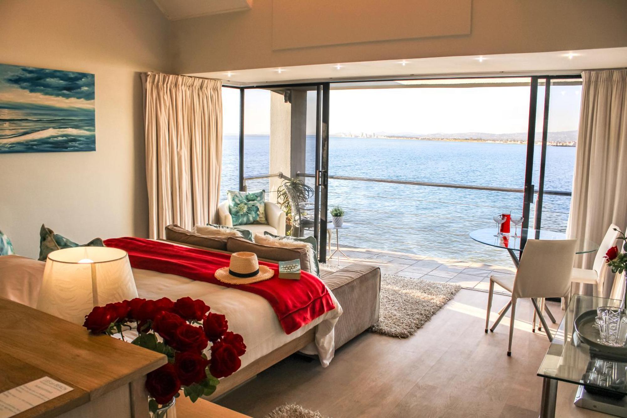 185 On Beach Boutique Suites Gordonʼs Bay Exterior foto