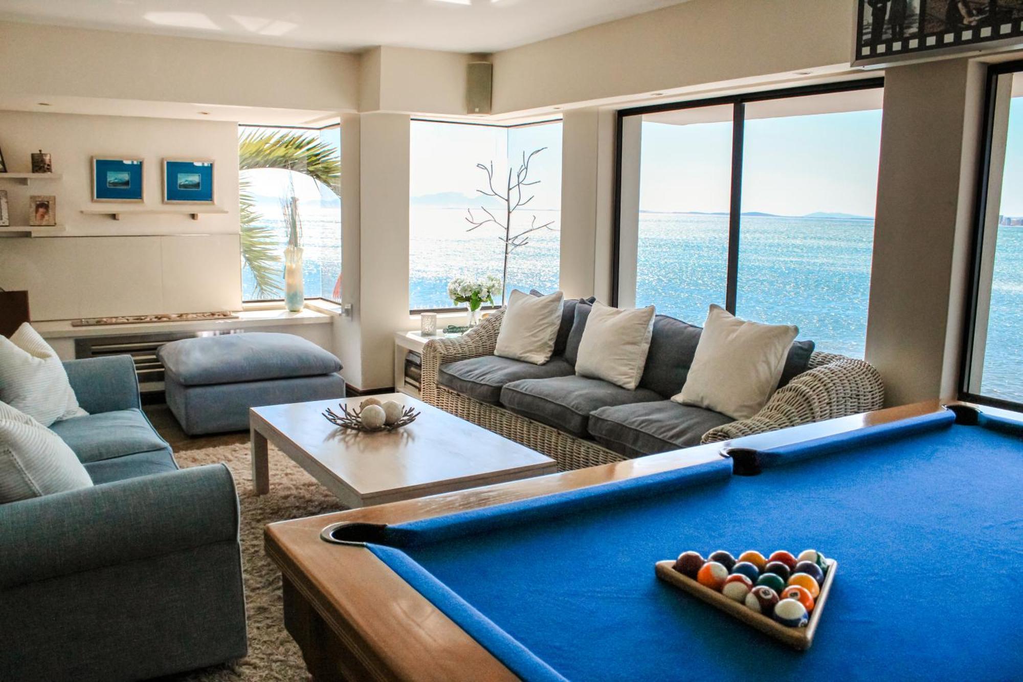 185 On Beach Boutique Suites Gordonʼs Bay Exterior foto