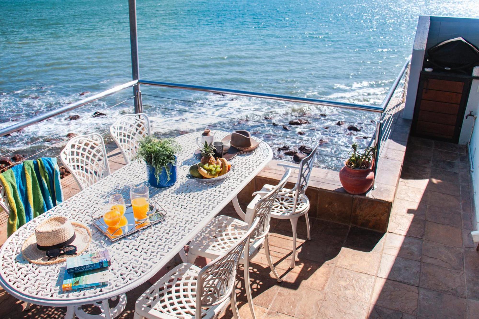 185 On Beach Boutique Suites Gordonʼs Bay Exterior foto