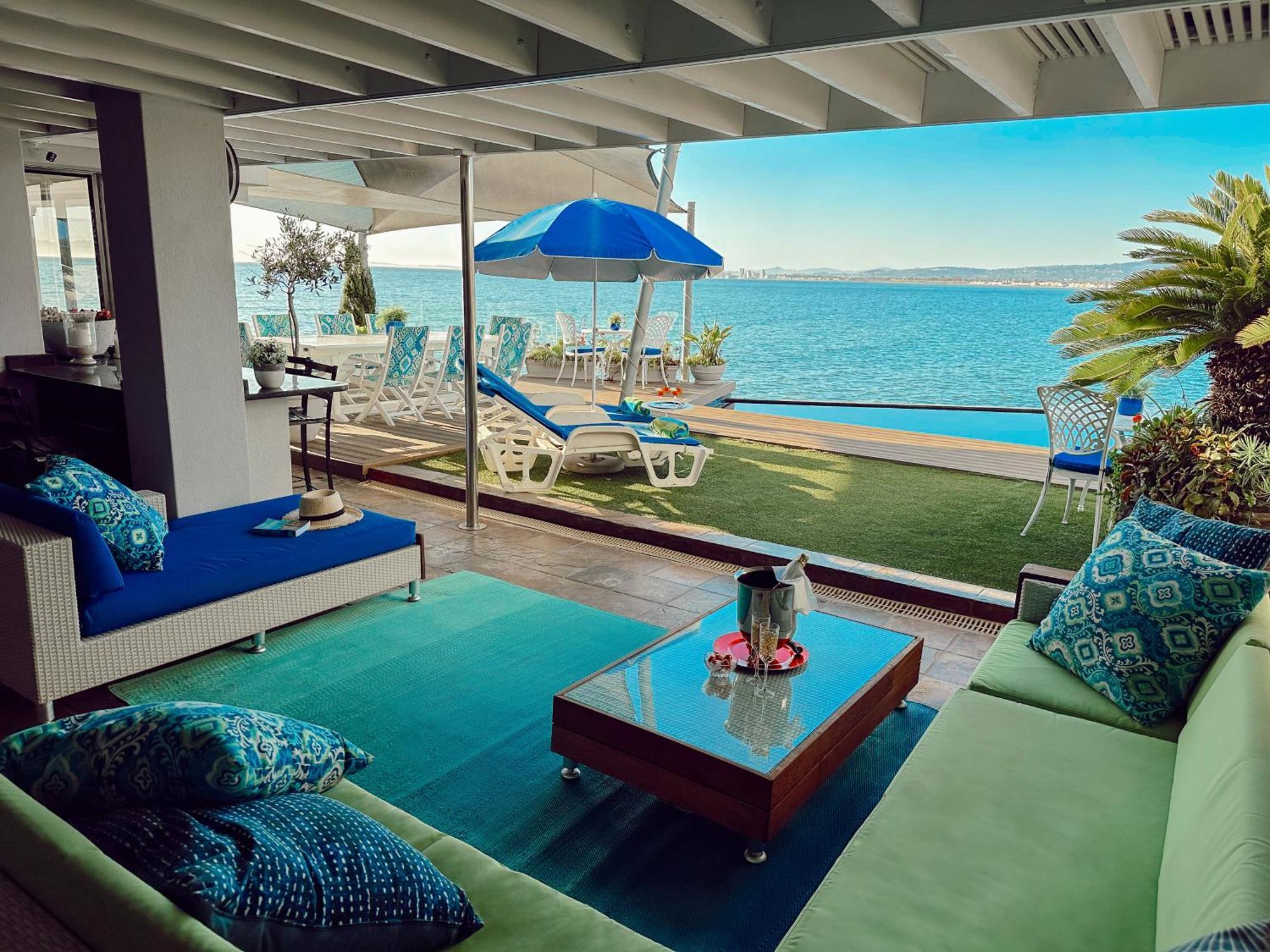 185 On Beach Boutique Suites Gordonʼs Bay Exterior foto
