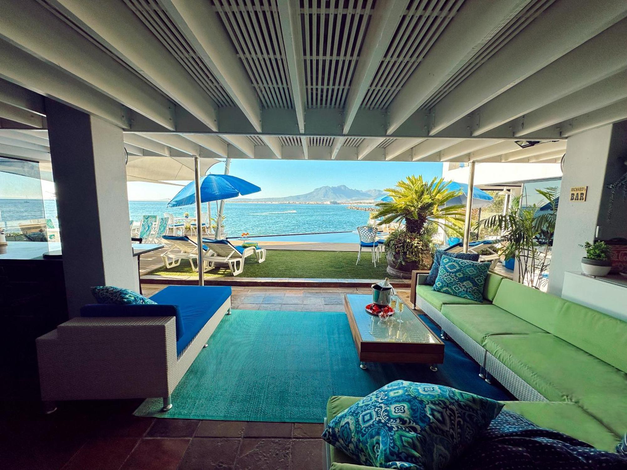 185 On Beach Boutique Suites Gordonʼs Bay Exterior foto