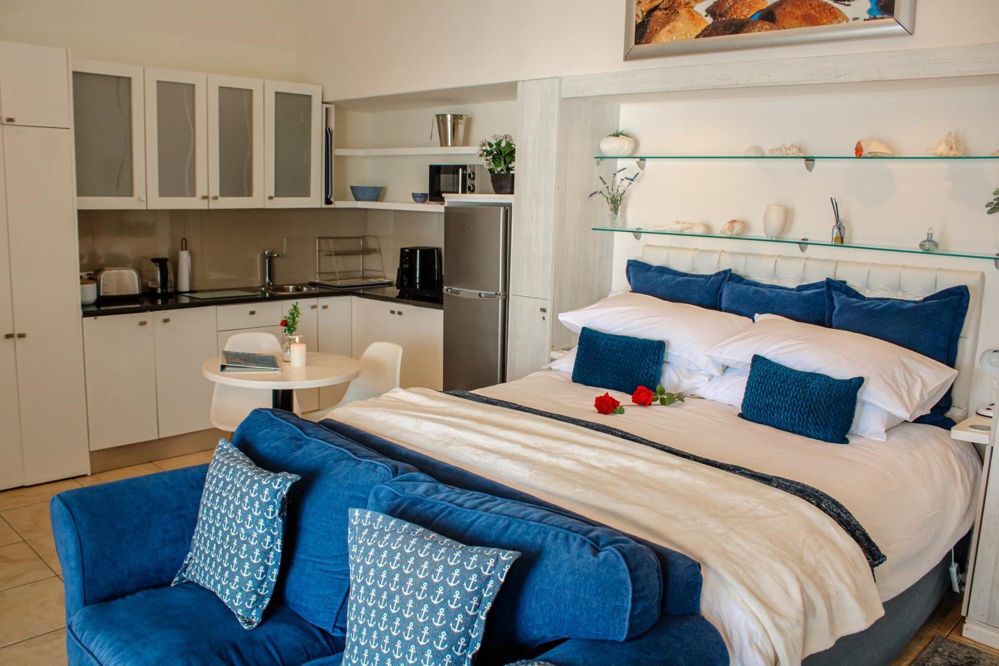 185 On Beach Boutique Suites Gordonʼs Bay Exterior foto