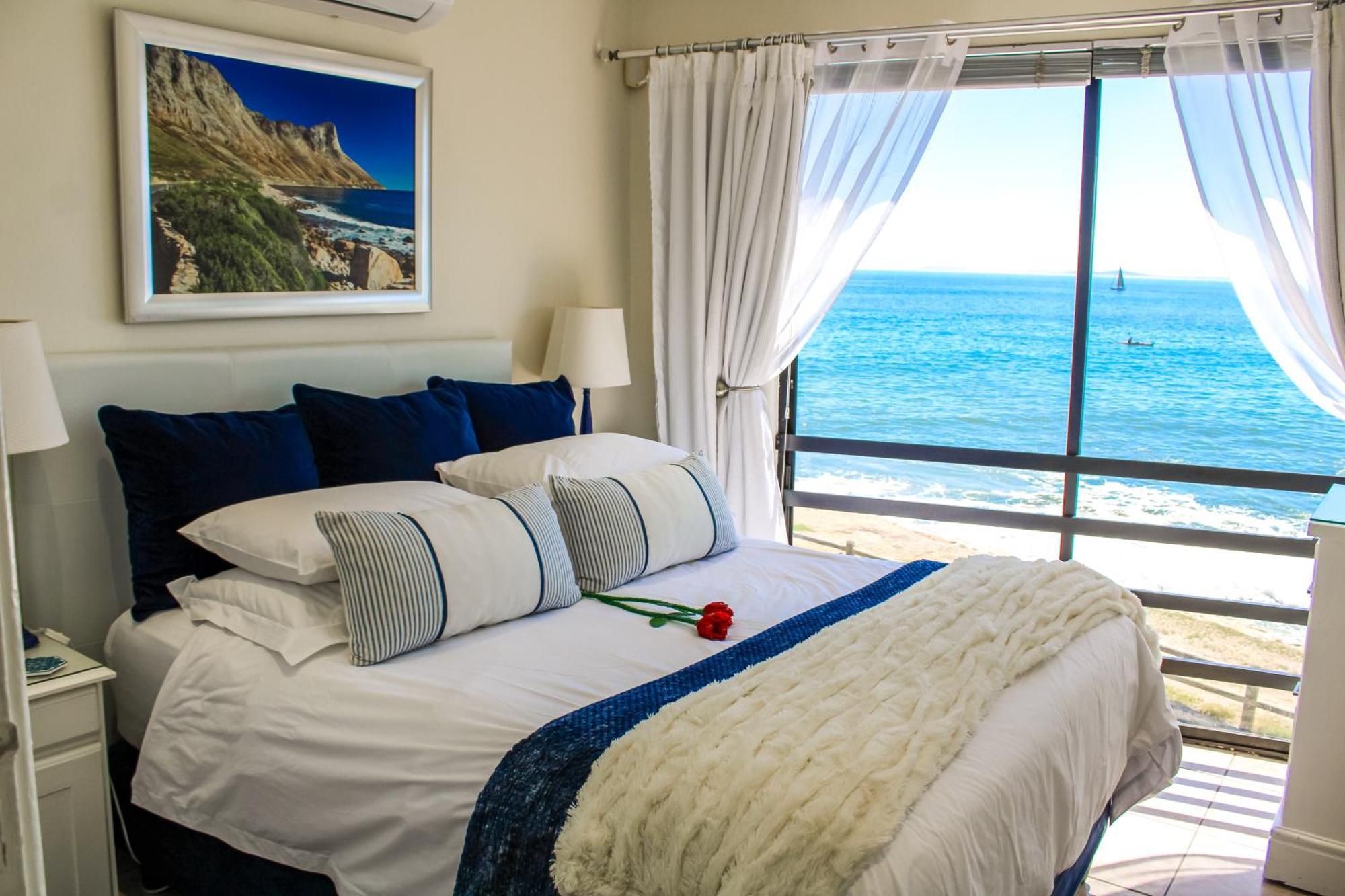 185 On Beach Boutique Suites Gordonʼs Bay Exterior foto